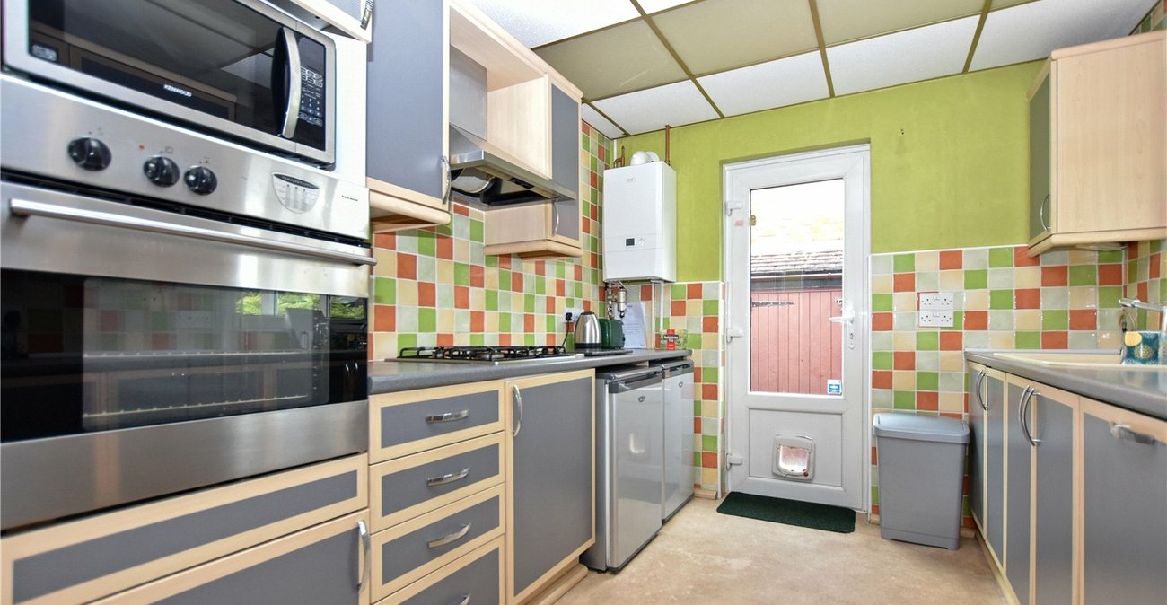 2 bedroom bungalow for sale in Bexleyheath | Robinson Jackson