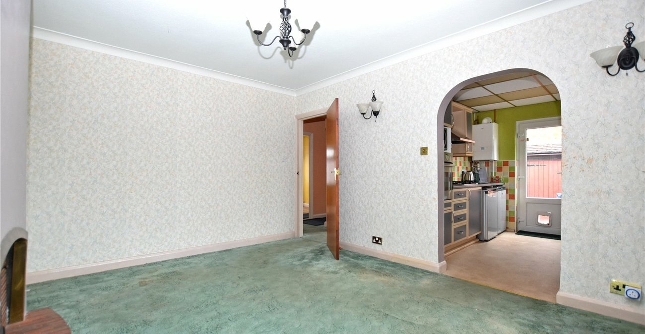 2 bedroom bungalow for sale in Bexleyheath | Robinson Jackson