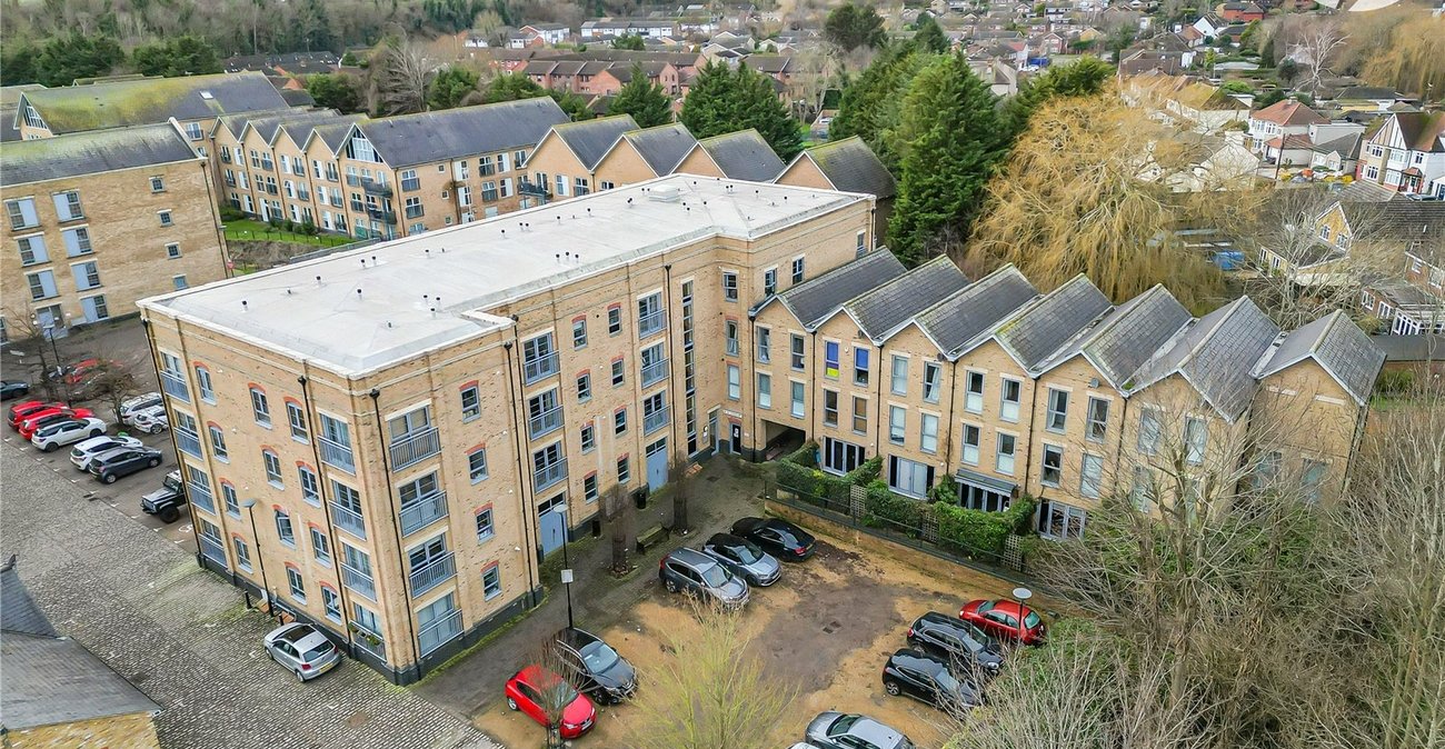 1 bedroom property for sale in South Darenth | Robinson Jackson