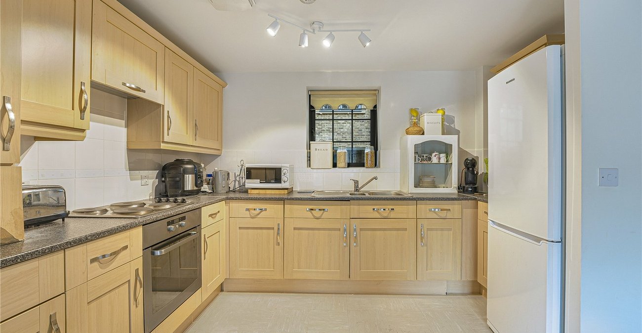 2 bedroom property for sale in South Darenth | Robinson Jackson