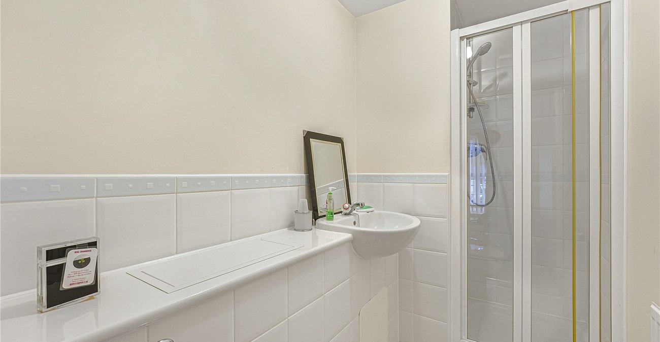 2 bedroom property for sale in South Darenth | Robinson Jackson