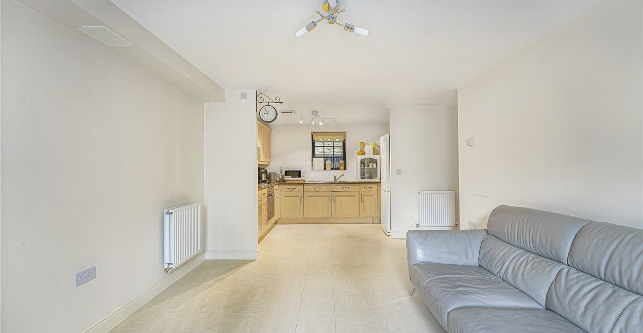 2 bedroom property for sale in South Darenth | Robinson Jackson
