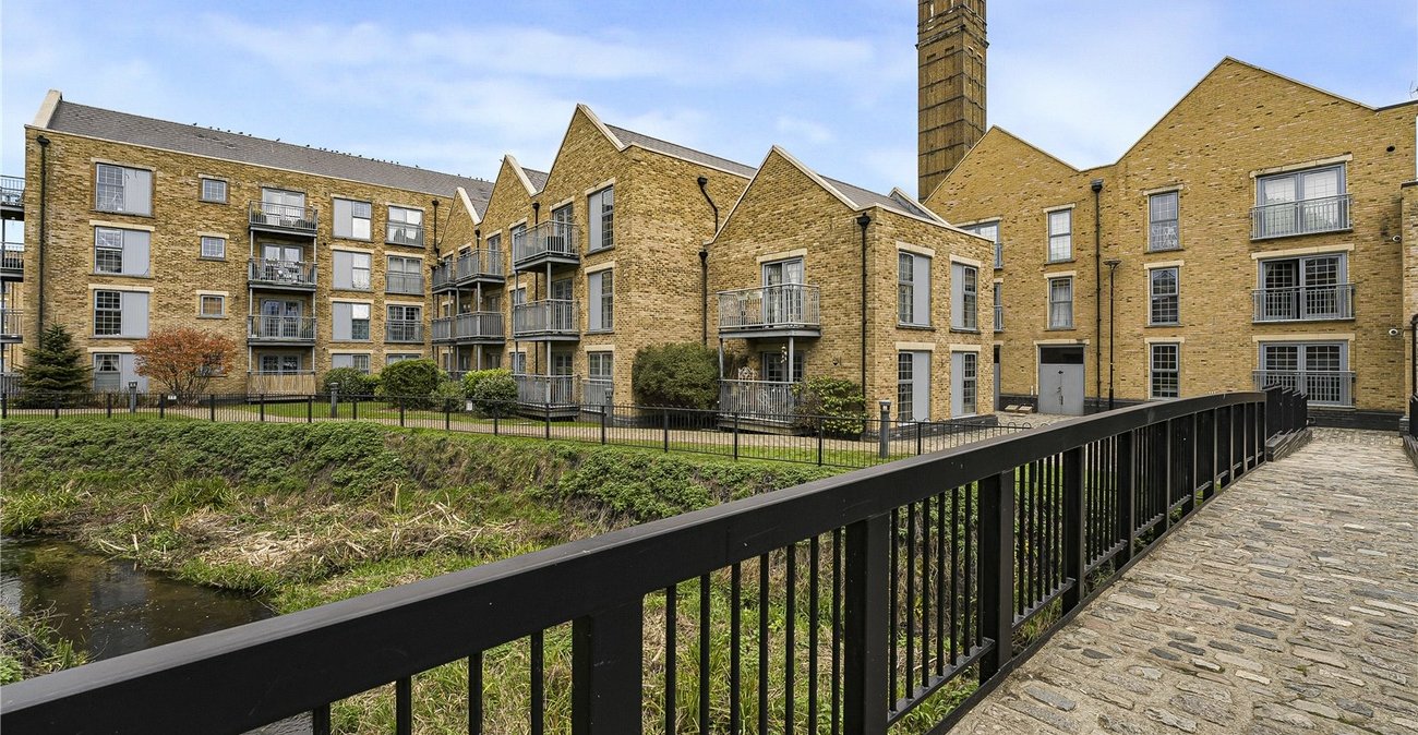 2 bedroom property for sale in South Darenth | Robinson Jackson