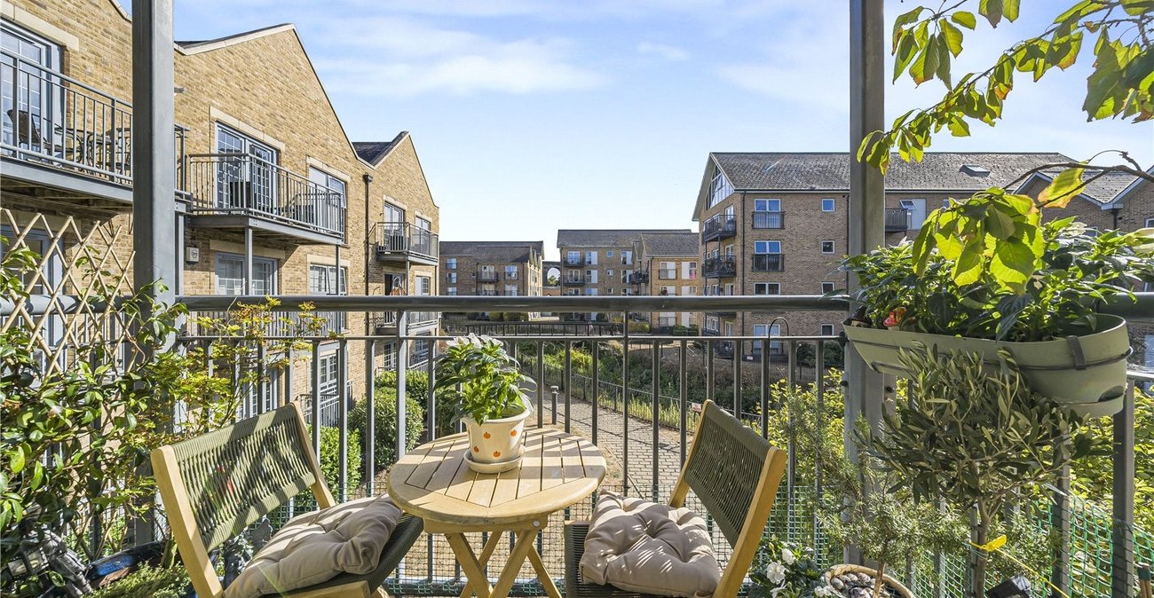 2 bedroom property for sale in South Darenth | Robinson Jackson