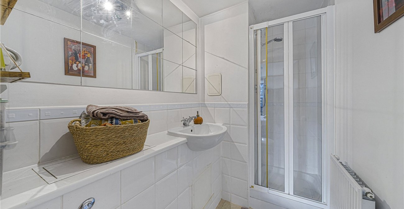 2 bedroom property for sale in South Darenth | Robinson Jackson