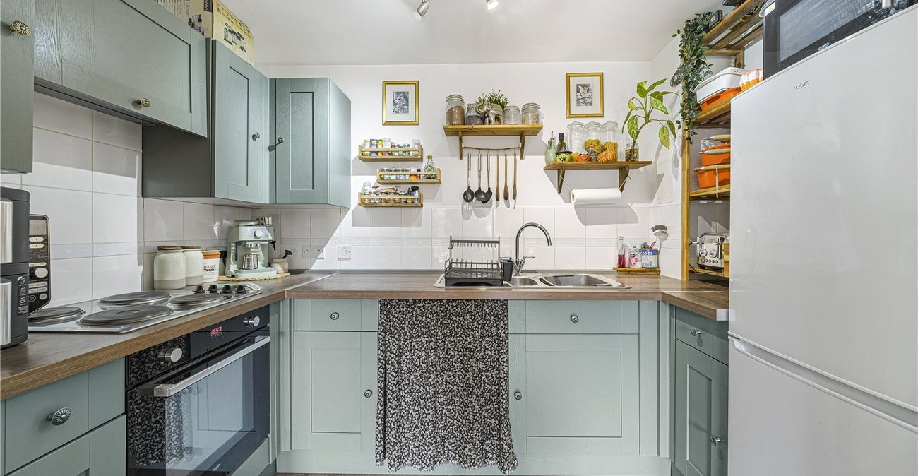 2 bedroom property for sale in South Darenth | Robinson Jackson