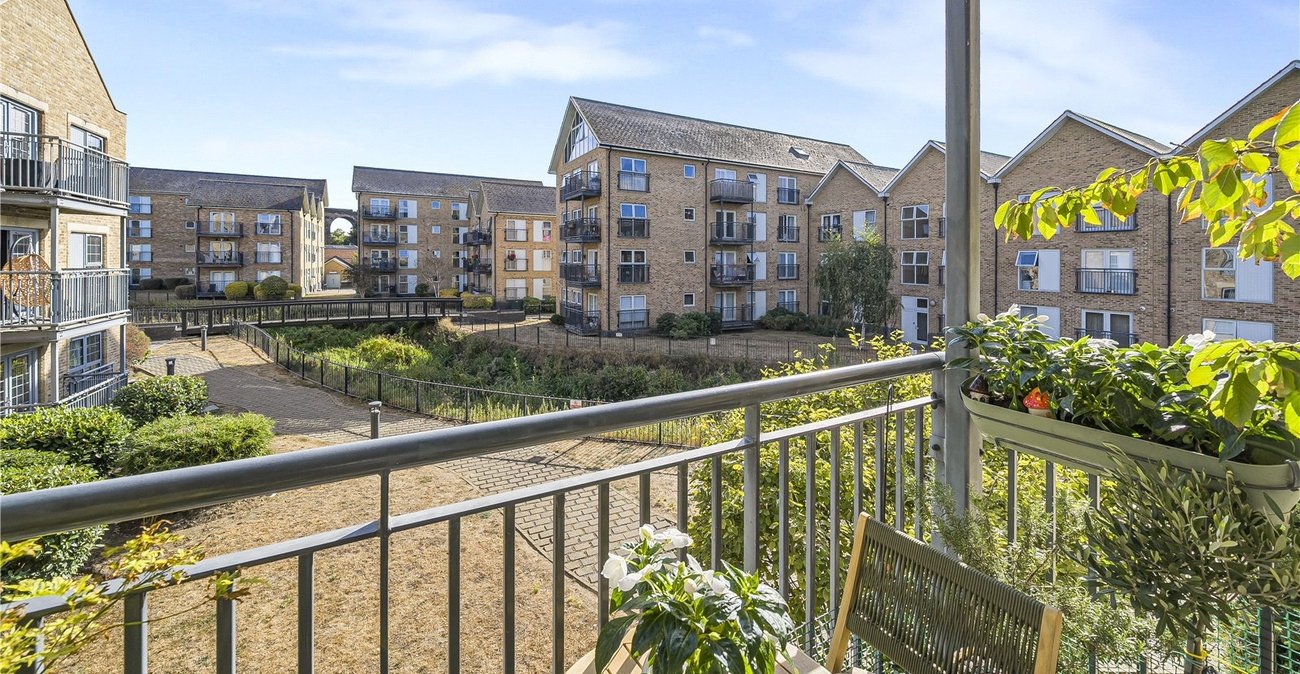 2 bedroom property for sale in South Darenth | Robinson Jackson