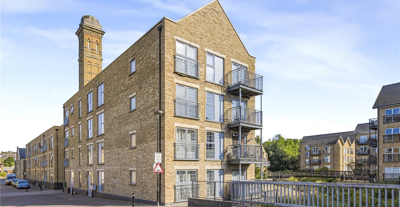 2 bedroom property for sale in South Darenth | Robinson Jackson