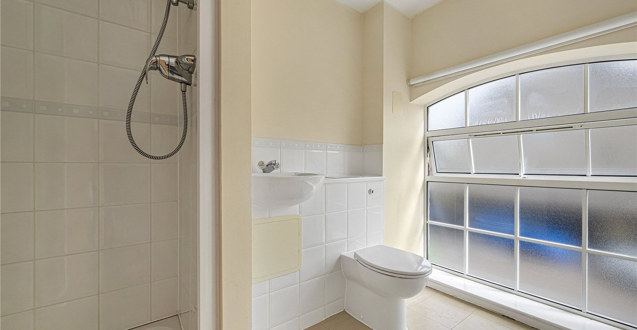 2 bedroom property for sale in South Darenth | Robinson Jackson