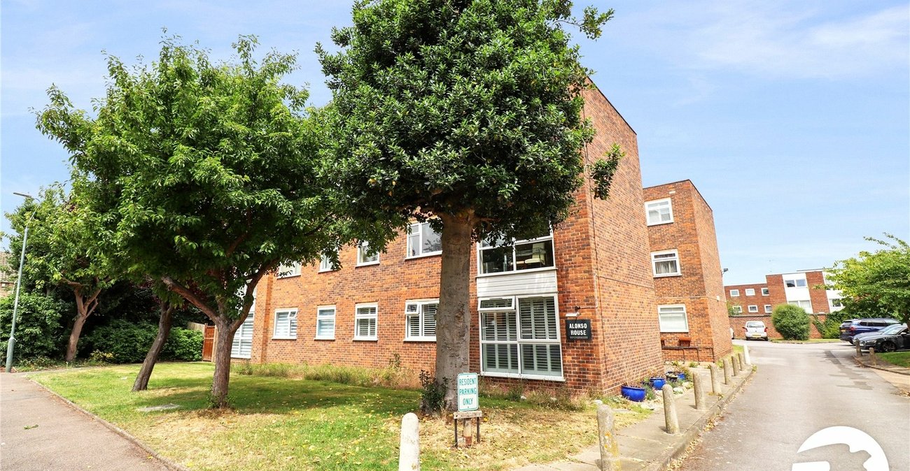 2 bedroom property for sale in Belvedere | Robinson Jackson