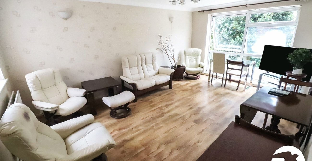 2 bedroom property for sale in Belvedere | Robinson Jackson