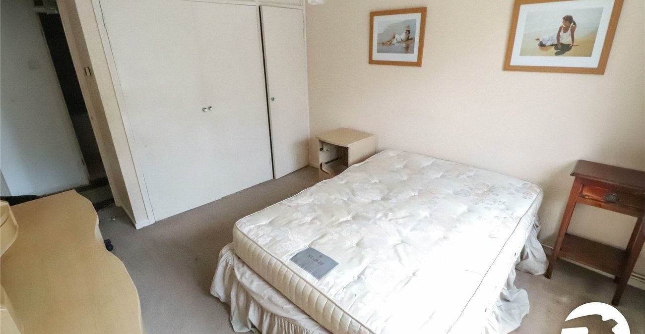 2 bedroom property for sale in Belvedere | Robinson Jackson