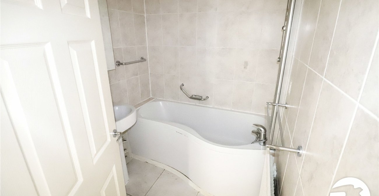 2 bedroom property for sale in Belvedere | Robinson Jackson