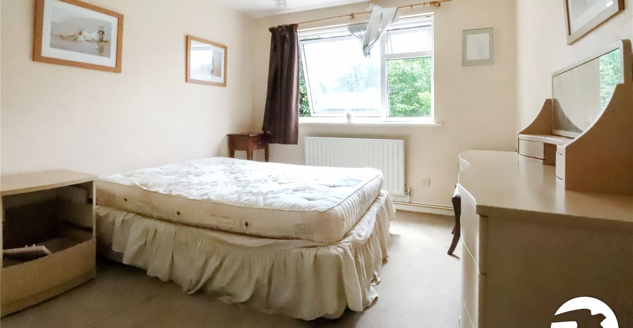 2 bedroom property for sale in Belvedere | Robinson Jackson