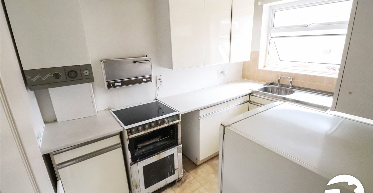 2 bedroom property for sale in Belvedere | Robinson Jackson