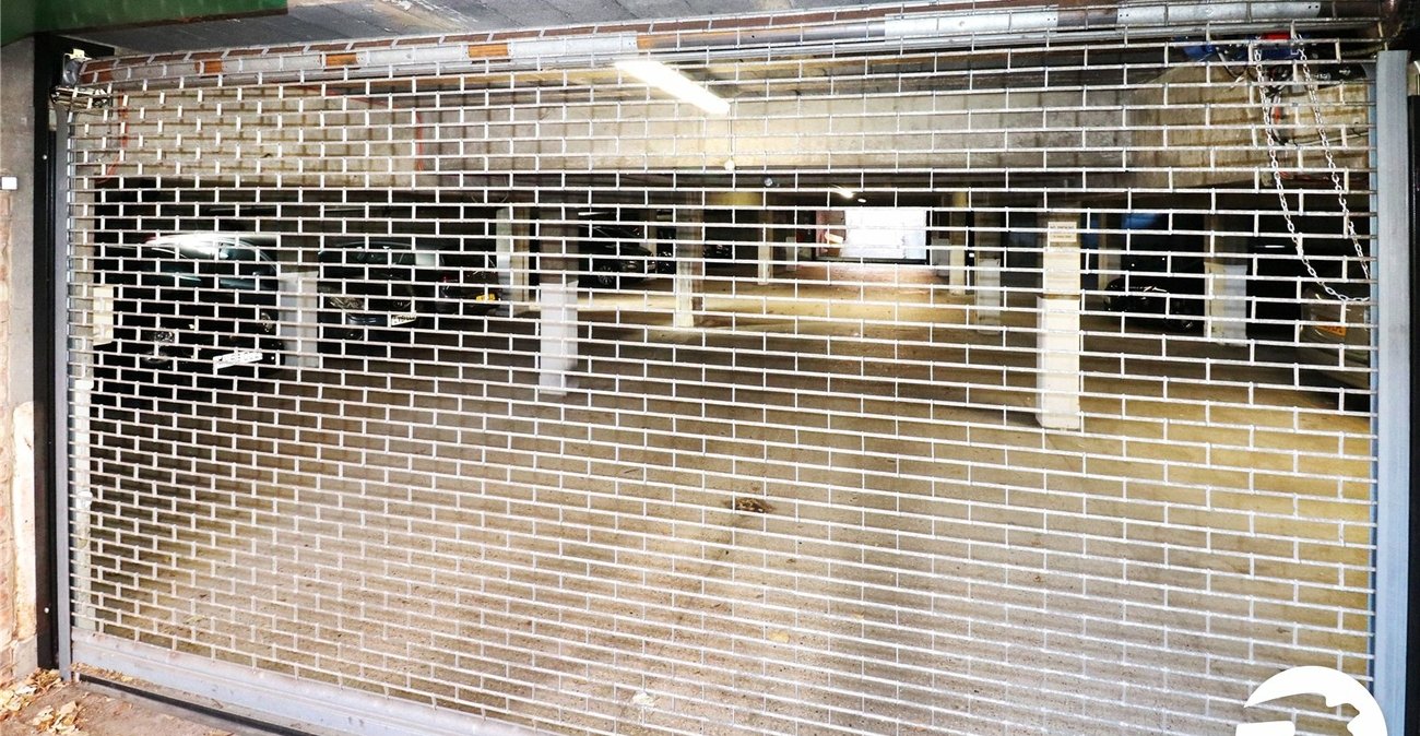 2 bedroom property for sale in Belvedere | Robinson Jackson