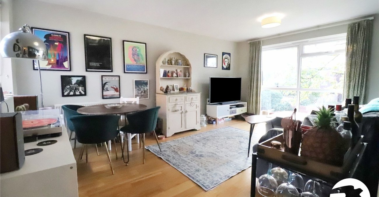 2 bedroom property for sale in Belvedere | Robinson Jackson