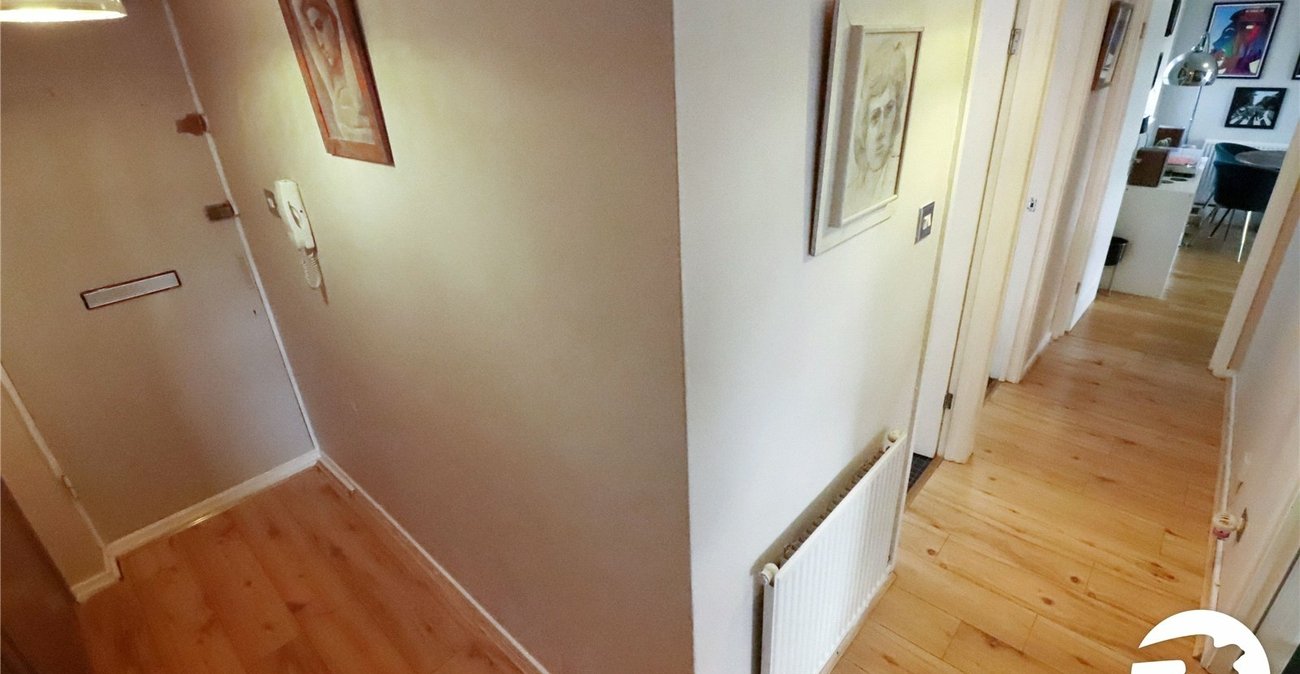 2 bedroom property for sale in Belvedere | Robinson Jackson