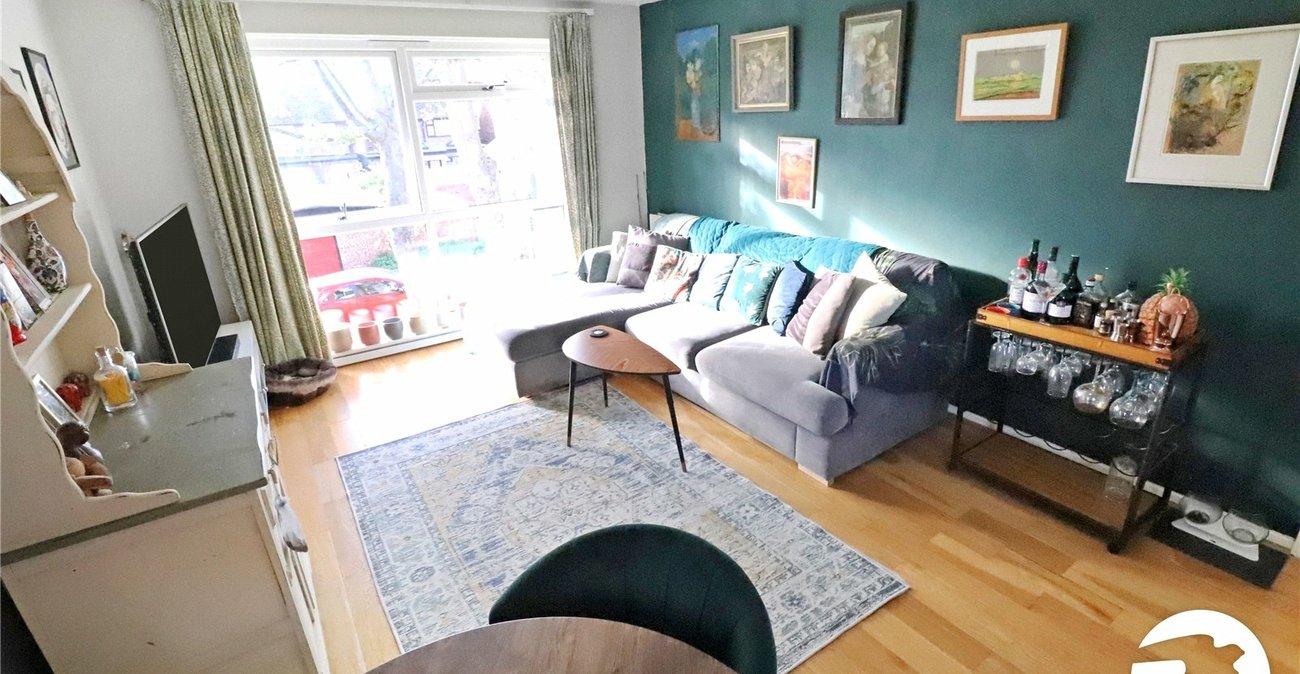 2 bedroom property for sale in Belvedere | Robinson Jackson