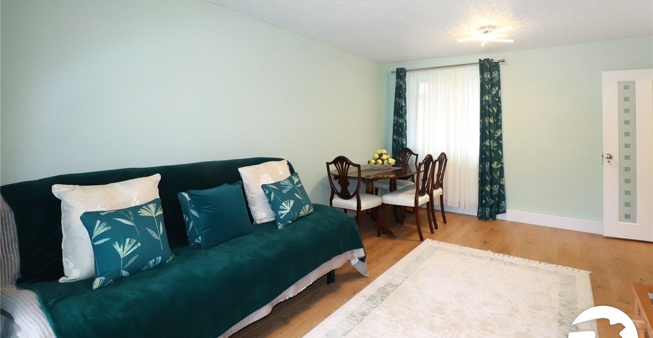 2 bedroom property for sale in Belvedere | Robinson Jackson