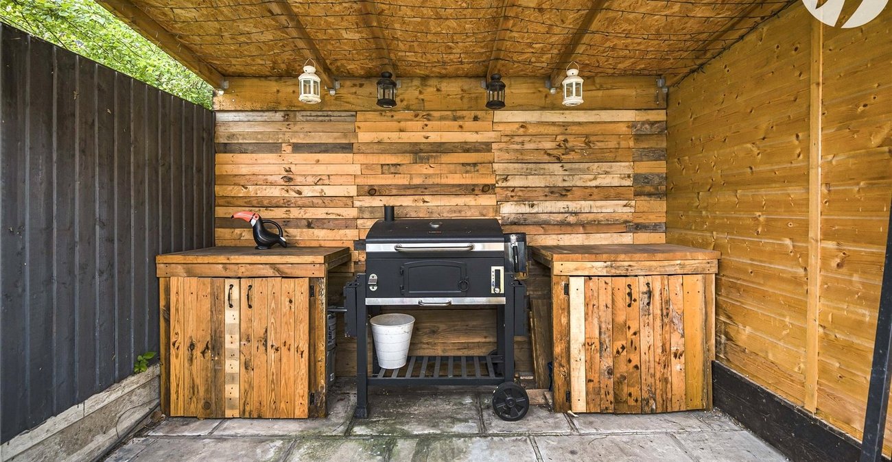 3 bedroom house for sale in Greenhithe | Robinson Jackson