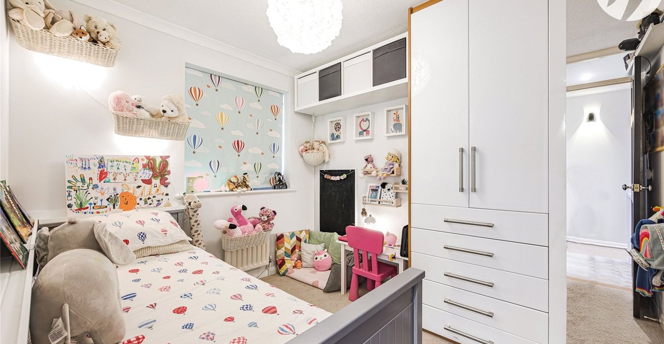 3 bedroom house for sale in Greenhithe | Robinson Jackson