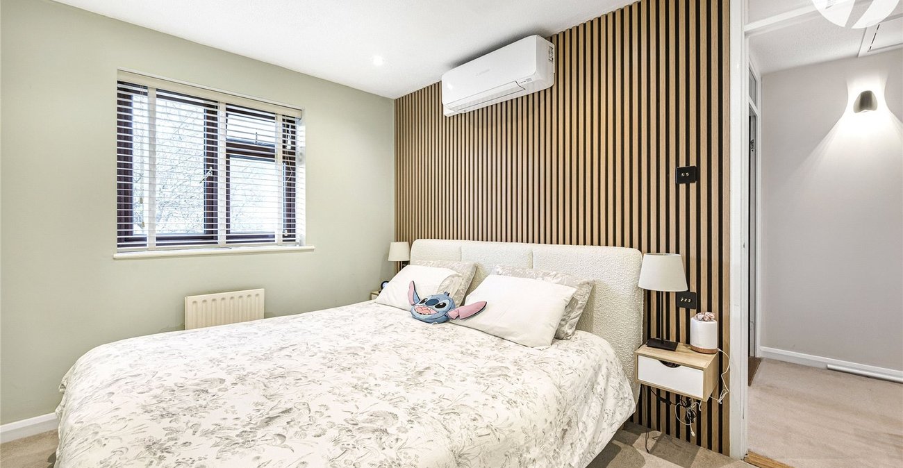 3 bedroom house for sale in Greenhithe | Robinson Jackson