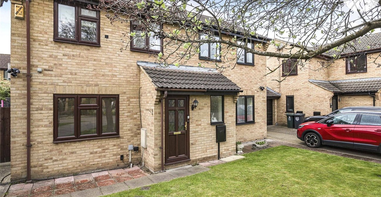 3 bedroom house for sale in Greenhithe | Robinson Jackson