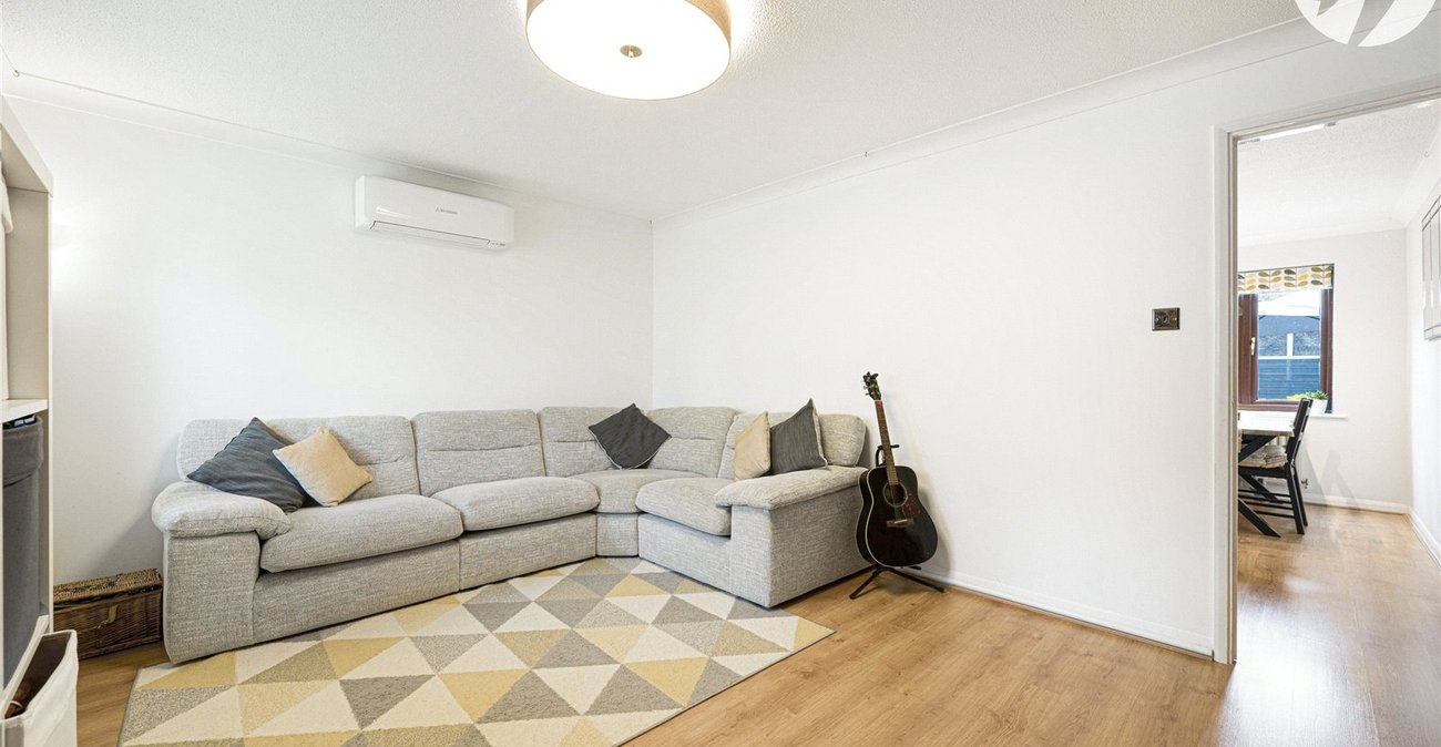 3 bedroom house for sale in Greenhithe | Robinson Jackson