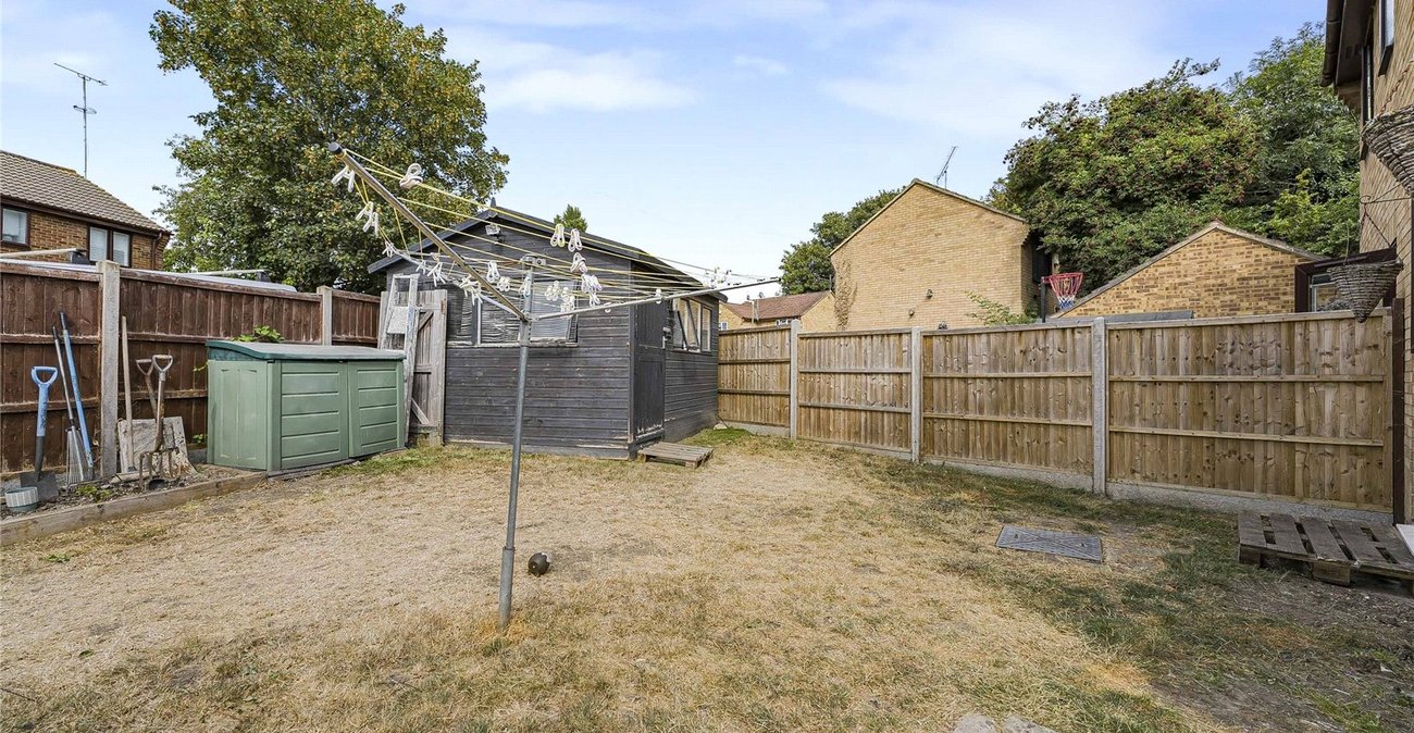 2 bedroom house for sale in Greenhithe | Robinson Jackson