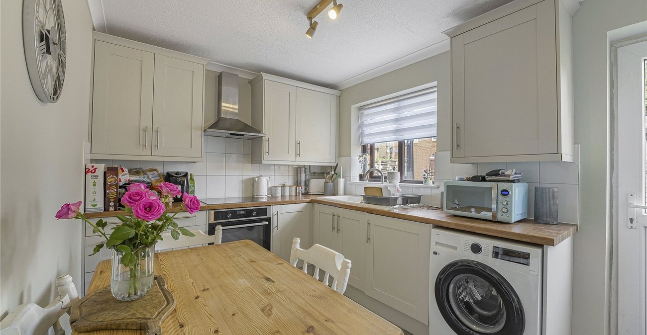 2 bedroom house for sale in Greenhithe | Robinson Jackson