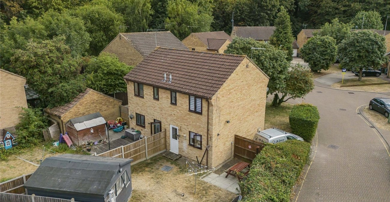 2 bedroom house for sale in Greenhithe | Robinson Jackson