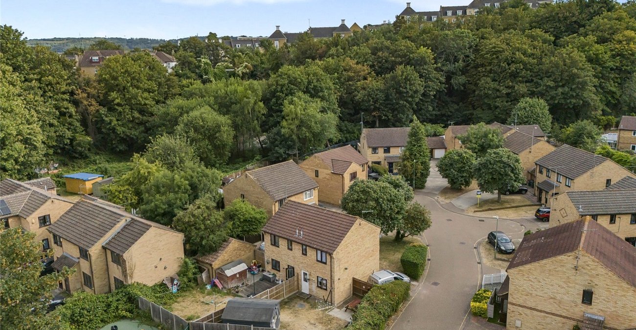 2 bedroom house for sale in Greenhithe | Robinson Jackson