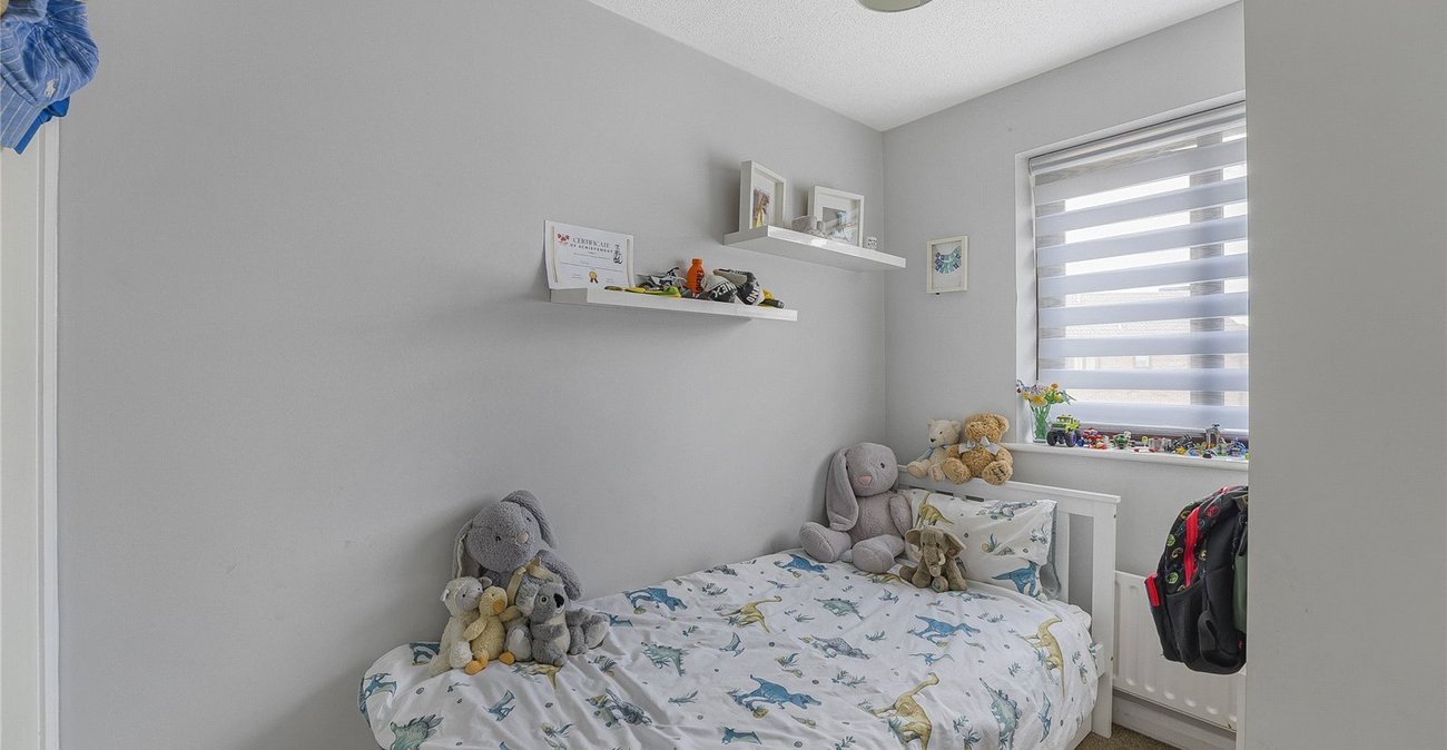 2 bedroom house for sale in Greenhithe | Robinson Jackson