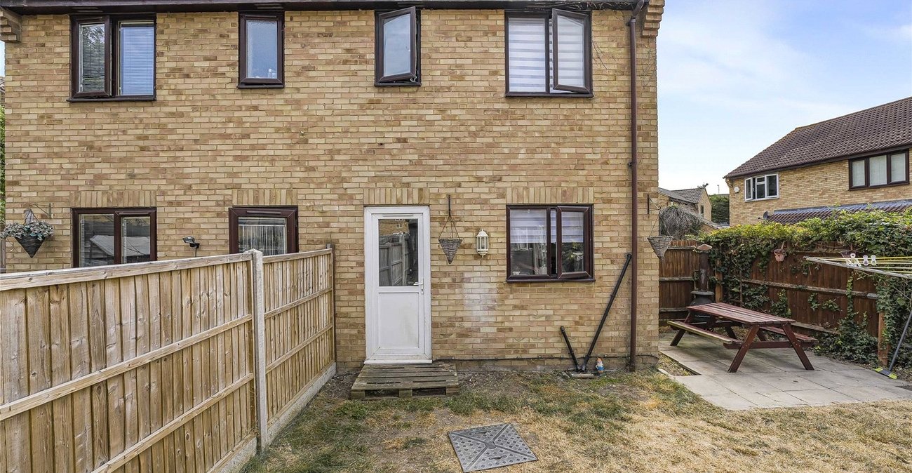 2 bedroom house for sale in Greenhithe | Robinson Jackson