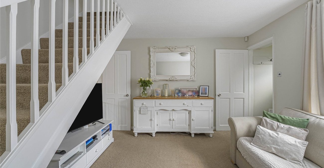 2 bedroom house for sale in Greenhithe | Robinson Jackson