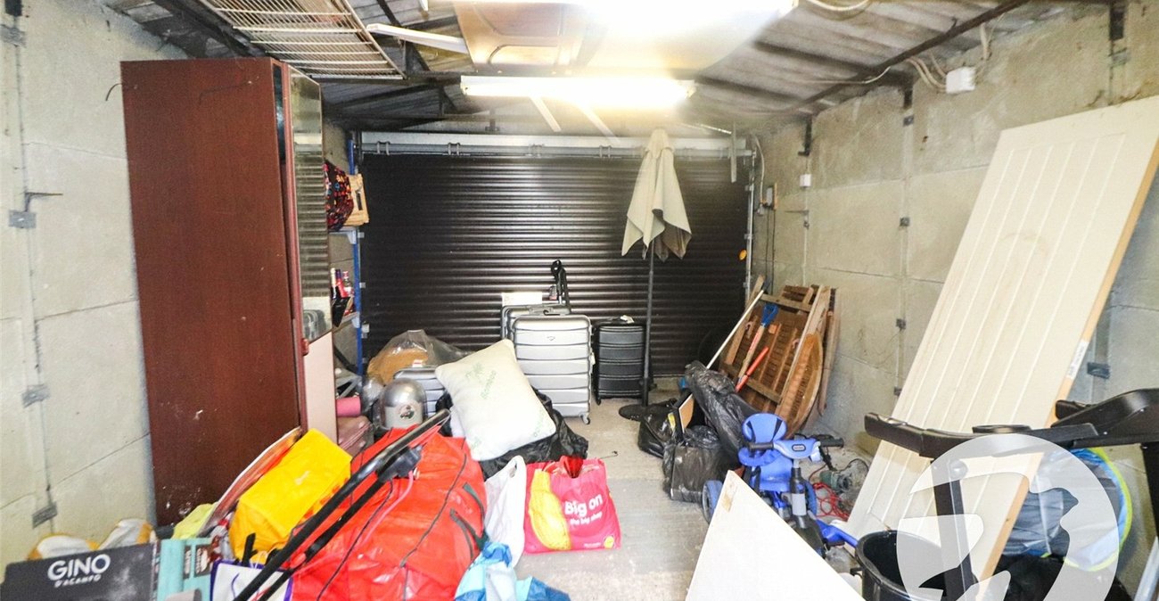 2 bedroom property for sale in Barnehurst | Robinson Jackson