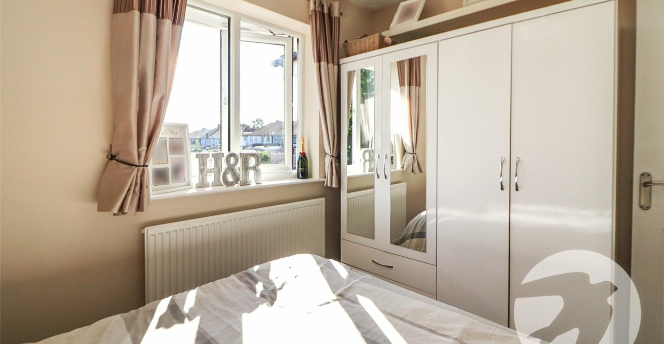 2 bedroom property for sale in Barnehurst | Robinson Jackson