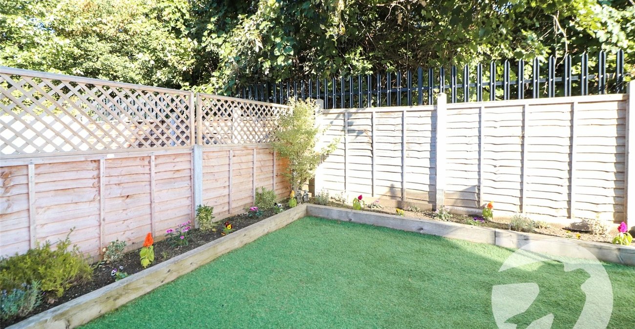 2 bedroom property for sale in Barnehurst | Robinson Jackson