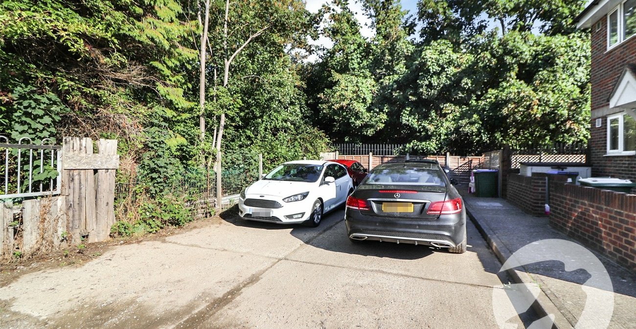 2 bedroom property for sale in Barnehurst | Robinson Jackson