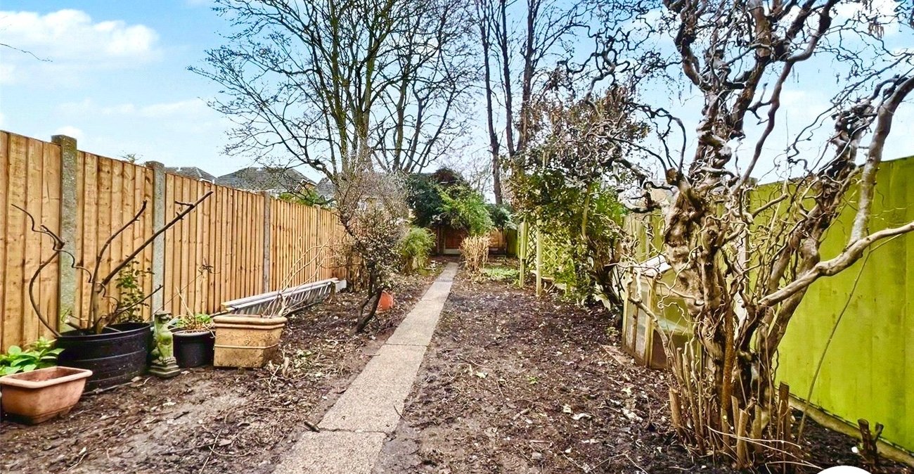 2 bedroom house for sale in Chatham | Robinson Michael & Jackson