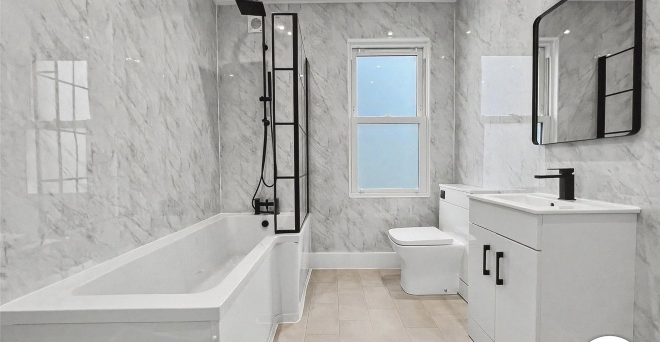 2 bedroom house for sale in Chatham | Robinson Michael & Jackson