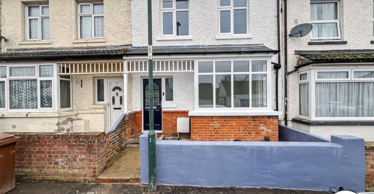 2 bedroom house for sale in Chatham | Robinson Michael & Jackson