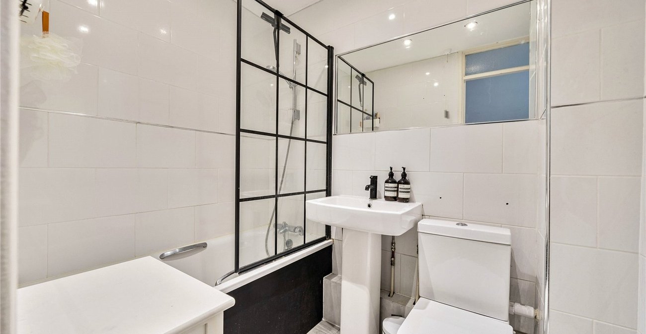 1 bedroom property for sale in  | Robinson Jackson