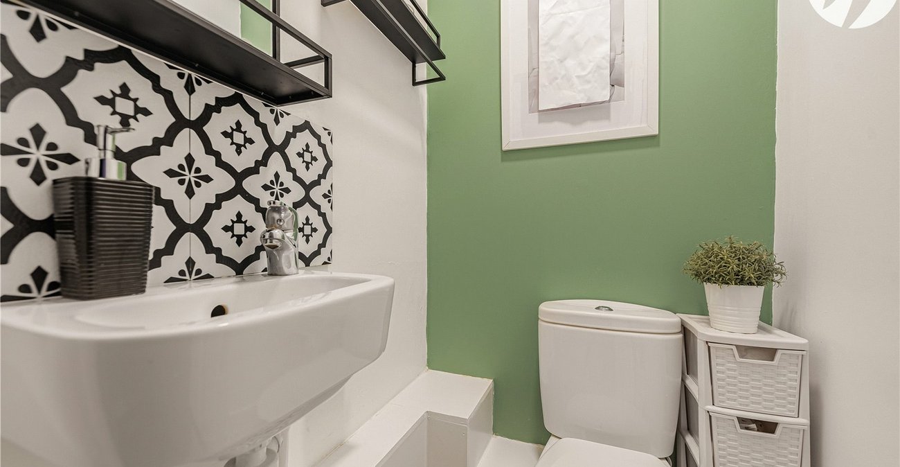 3 bedroom house for sale in Greenhithe | Robinson Jackson