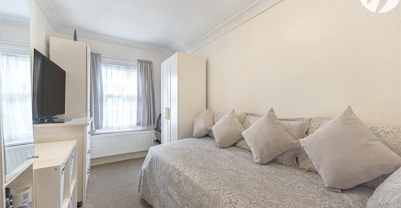 3 bedroom house for sale in Greenhithe | Robinson Jackson