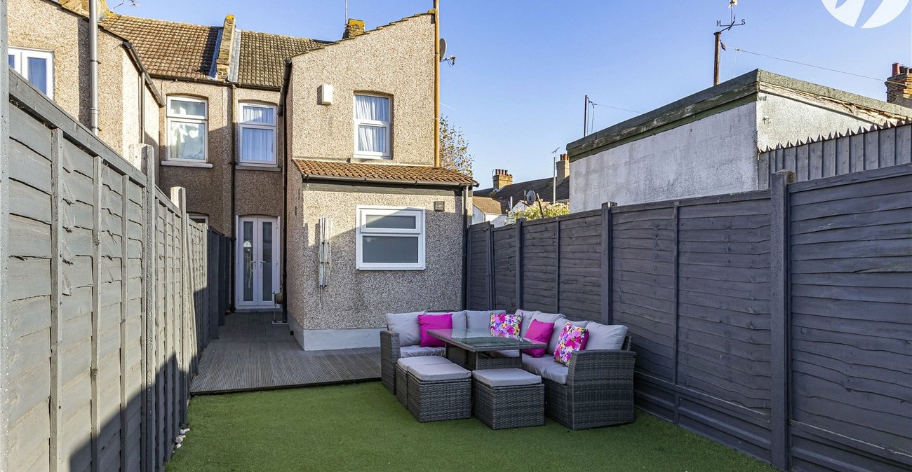 3 bedroom house for sale in Greenhithe | Robinson Jackson