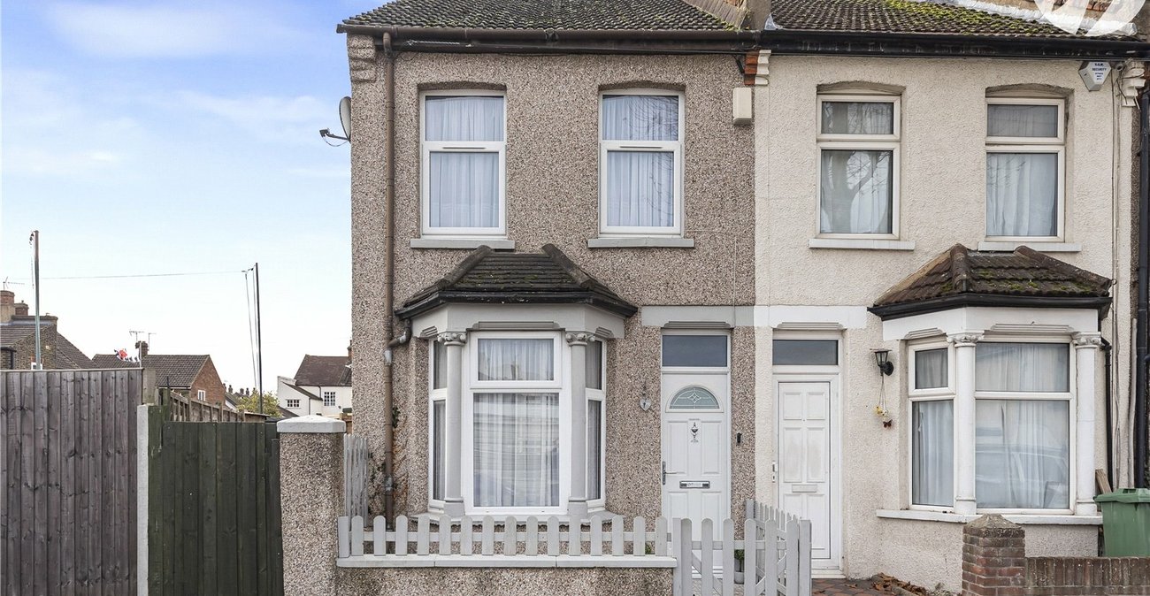 3 bedroom house for sale in Greenhithe | Robinson Jackson