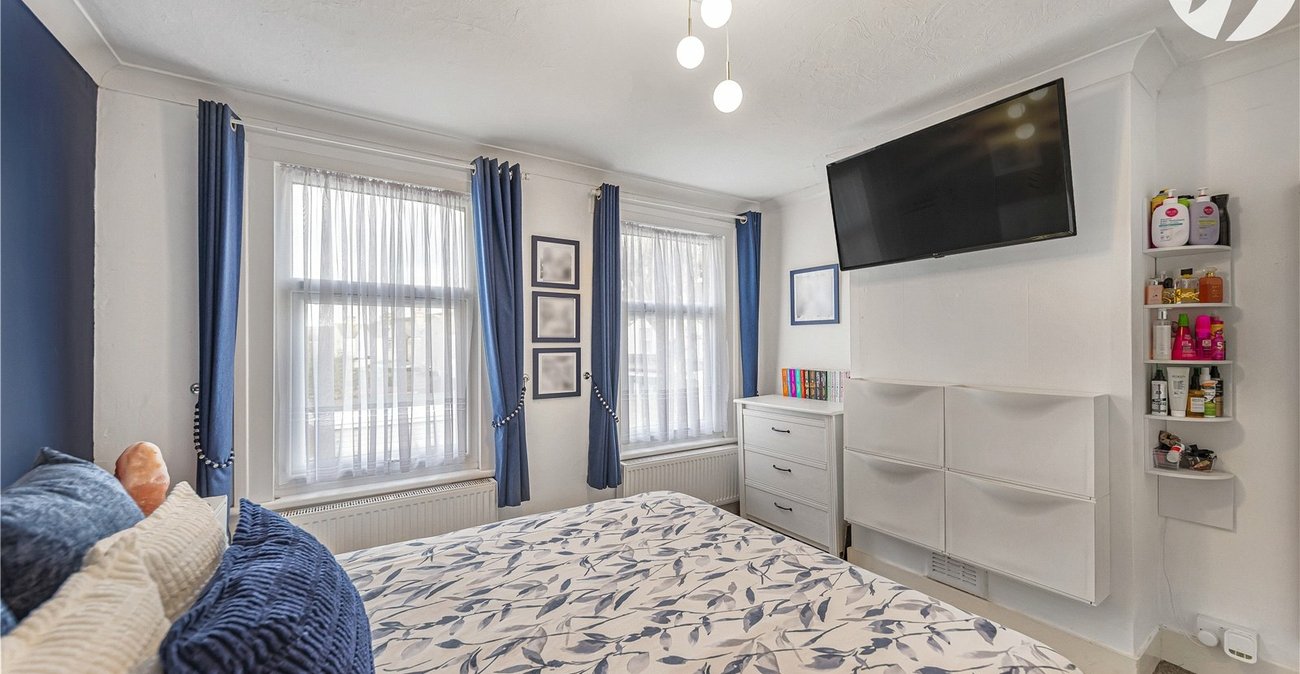 3 bedroom house for sale in Greenhithe | Robinson Jackson