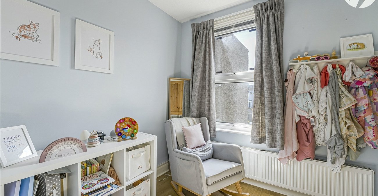 2 bedroom house for sale in Greenhithe | Robinson Jackson